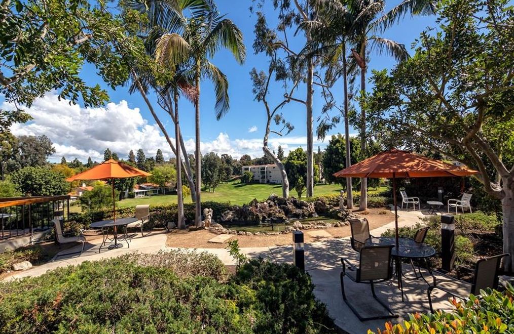The Towers At Laguna Woods - ACTIVE OLDER ADULTS